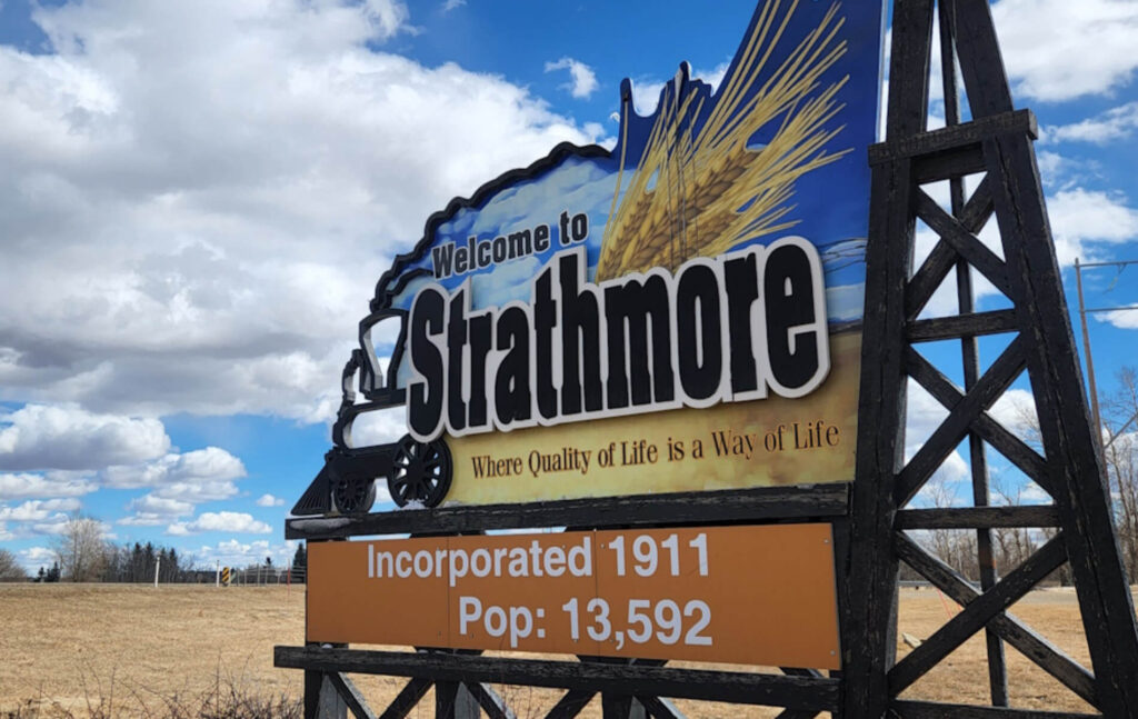 Welcome sign in Strathmore, population 13,592.